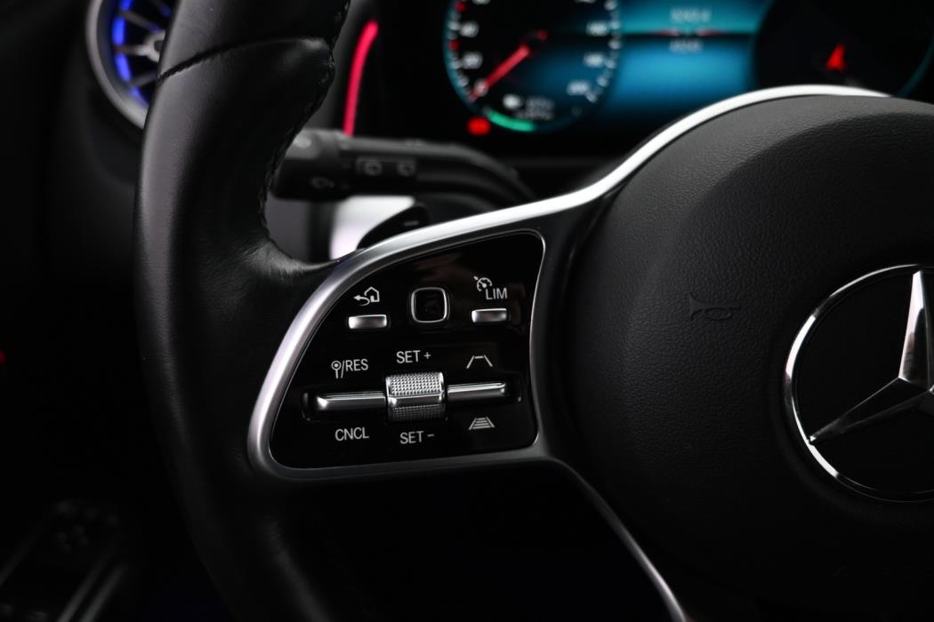 MERCEDES-BENZ EQB 2023