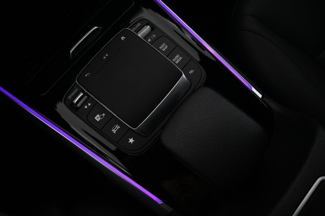 MERCEDES-BENZ EQB 2023