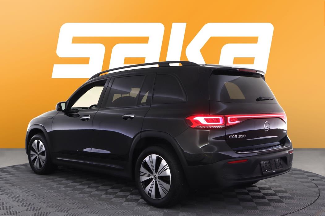 MERCEDES-BENZ EQB 2023