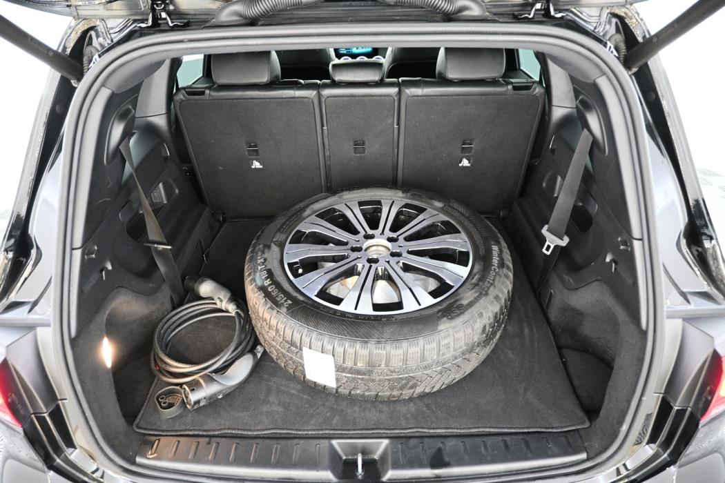 MERCEDES-BENZ EQB 2023