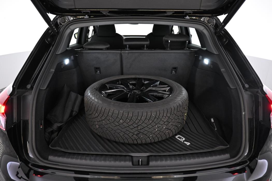 AUDI Q4 e-tron 2024