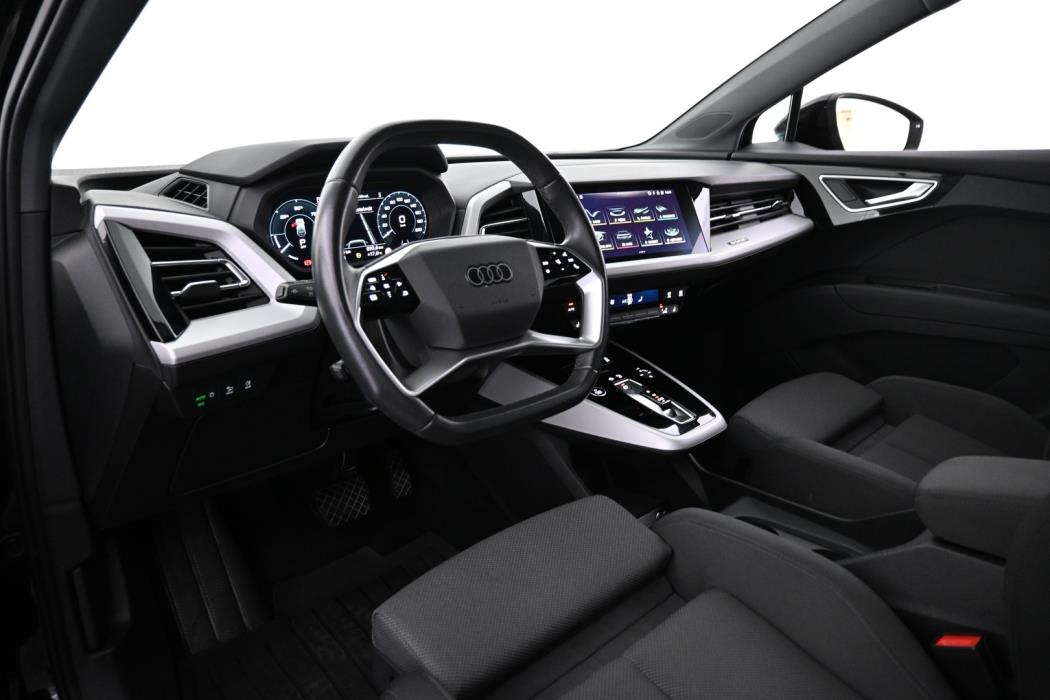 AUDI Q4 e-tron 2024