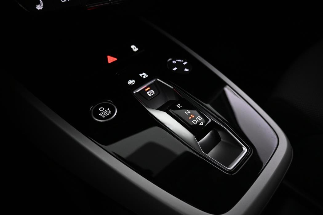 AUDI Q4 e-tron 2024