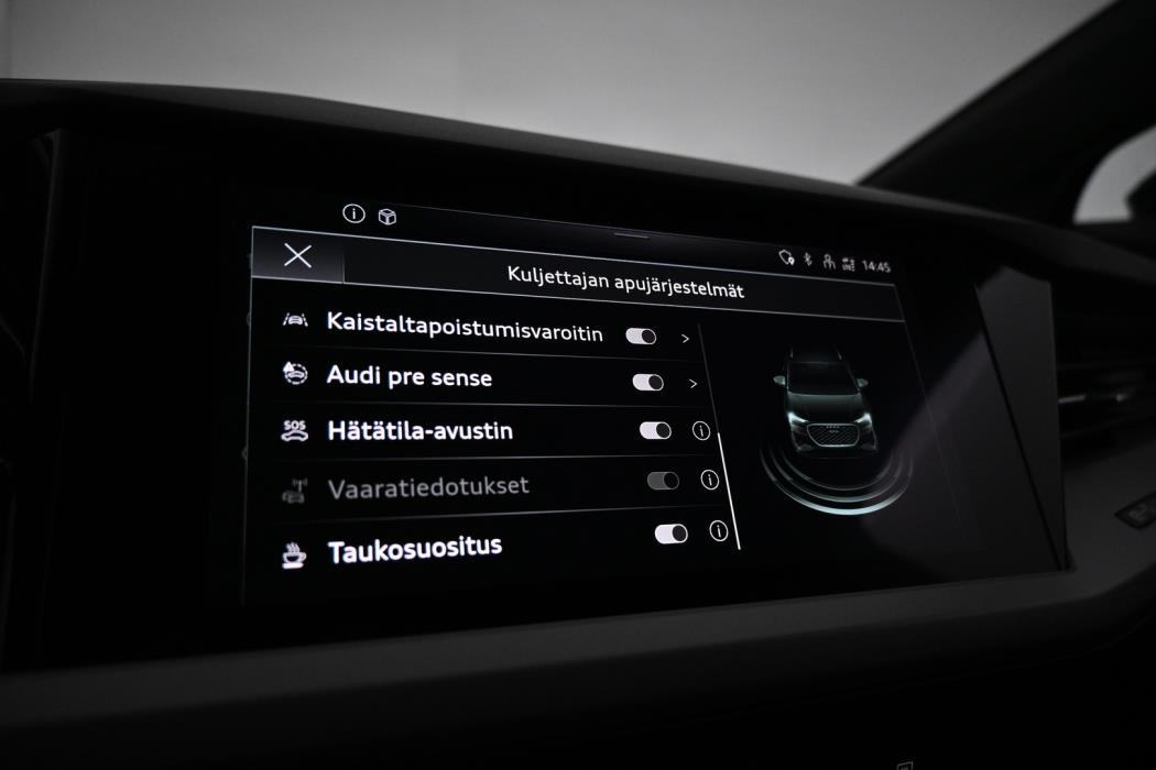AUDI Q4 e-tron 2024