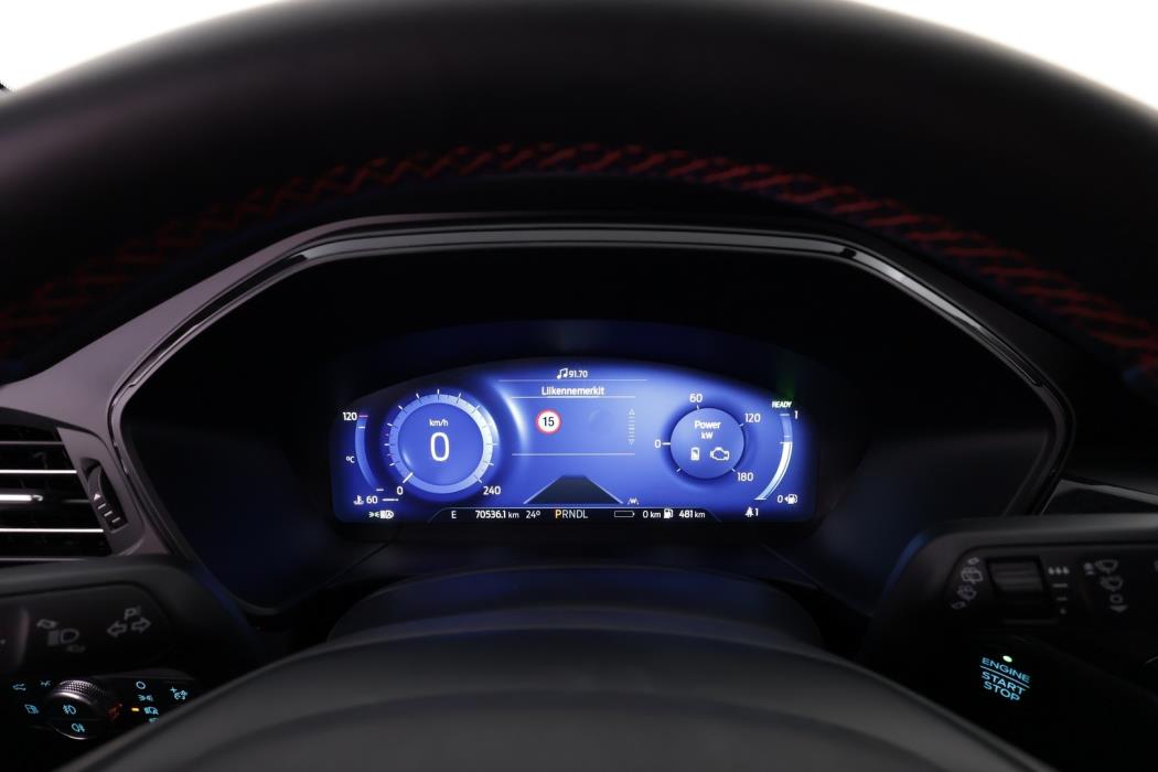 FORD Kuga 2023