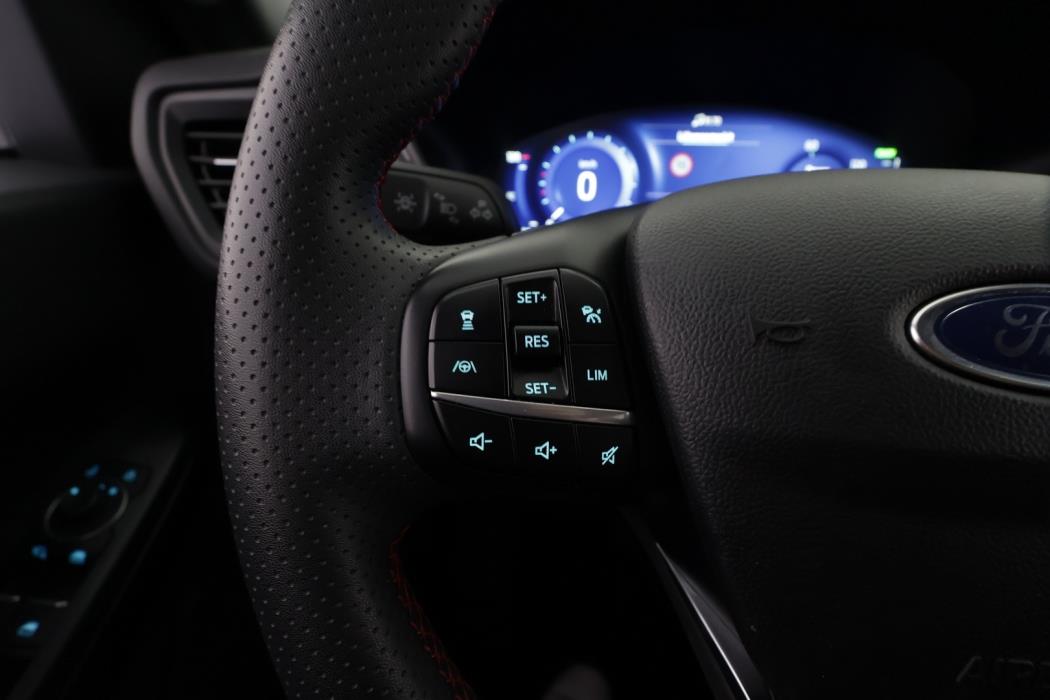 FORD Kuga 2023