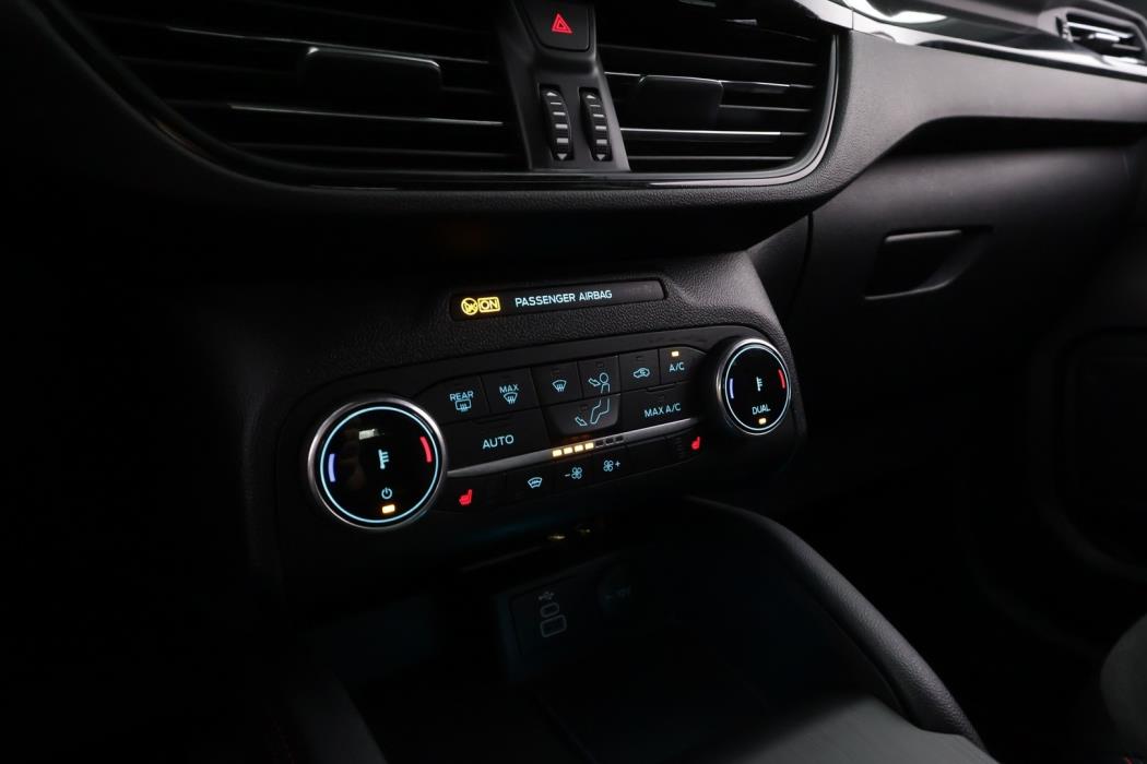 FORD Kuga 2023