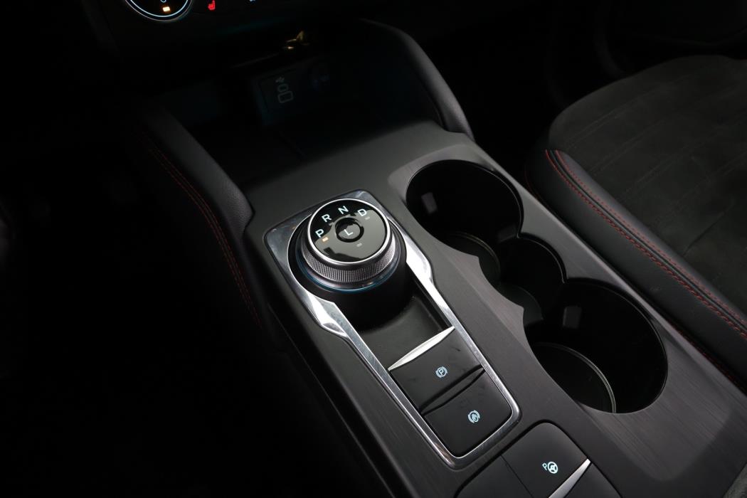 FORD Kuga 2023