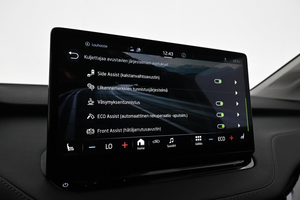 SKODA Enyaq 2023