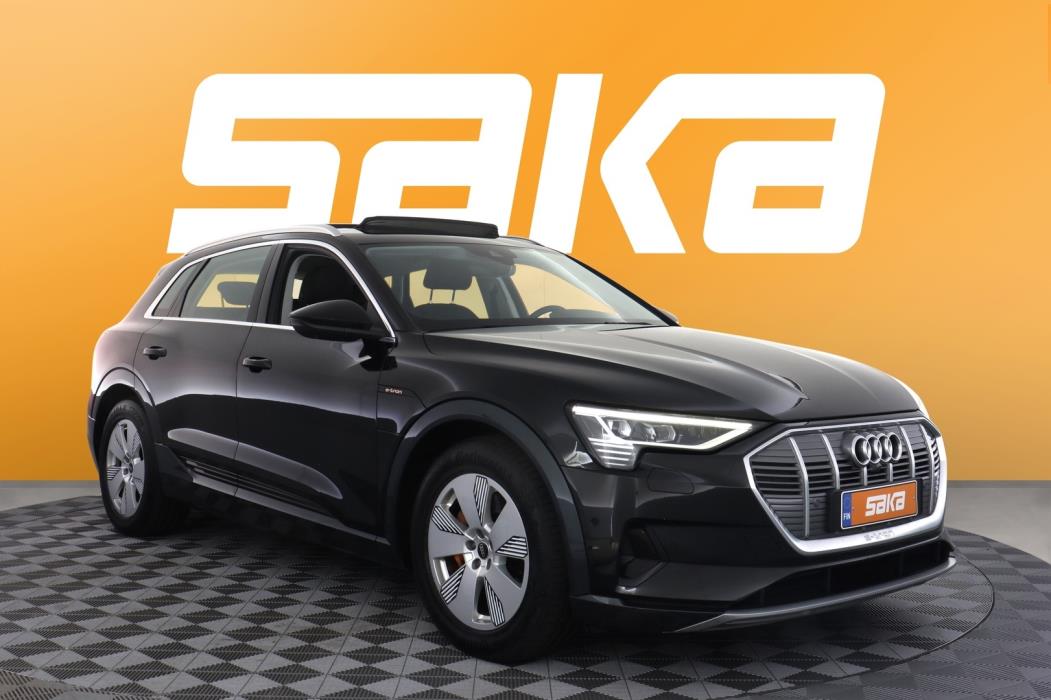 AUDI e-tron 2022