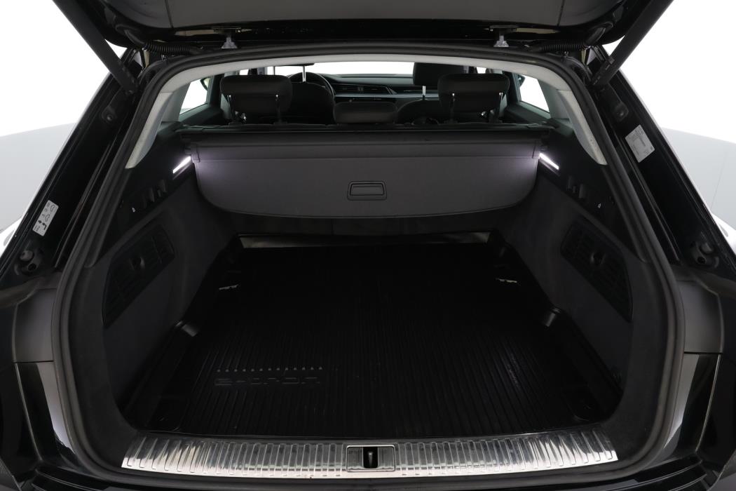 AUDI e-tron 2022
