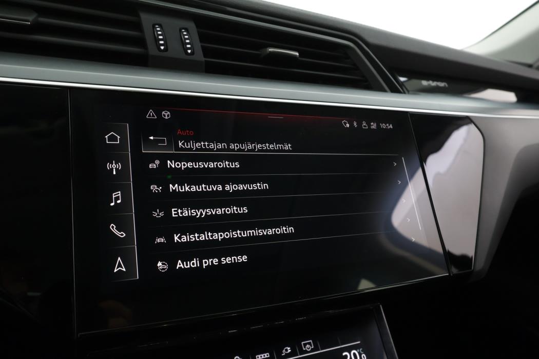 AUDI e-tron 2022