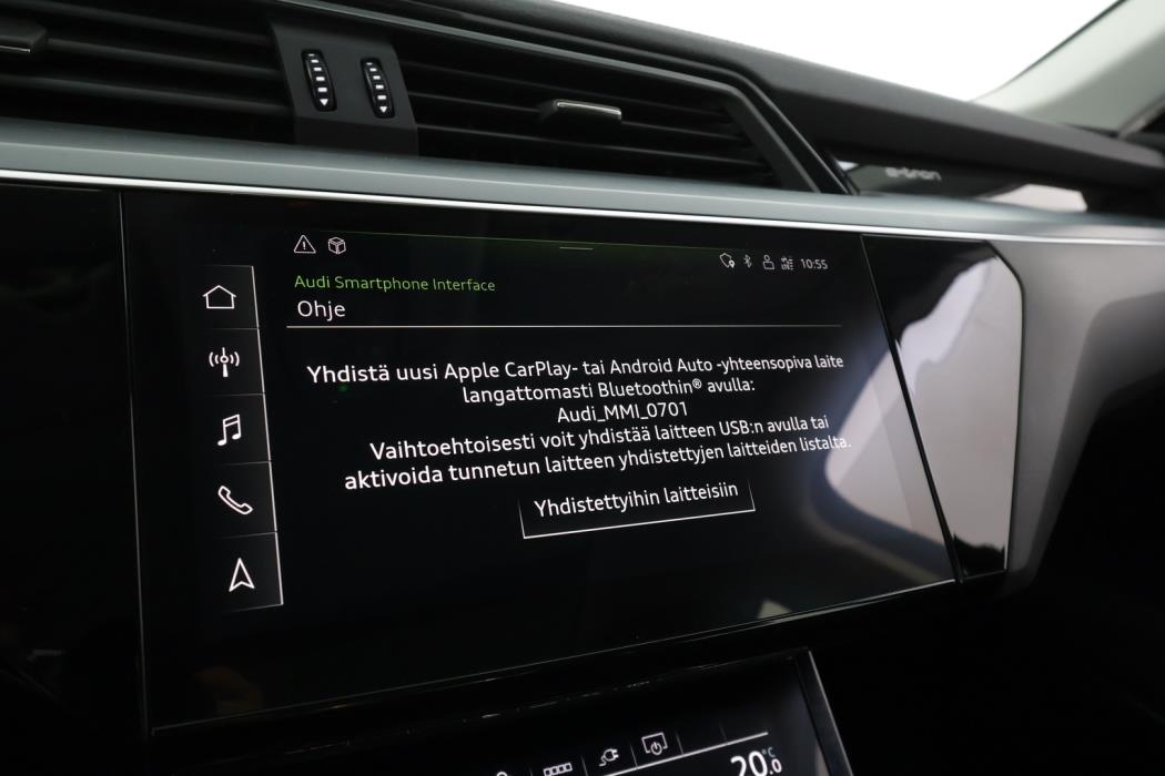 AUDI e-tron 2022