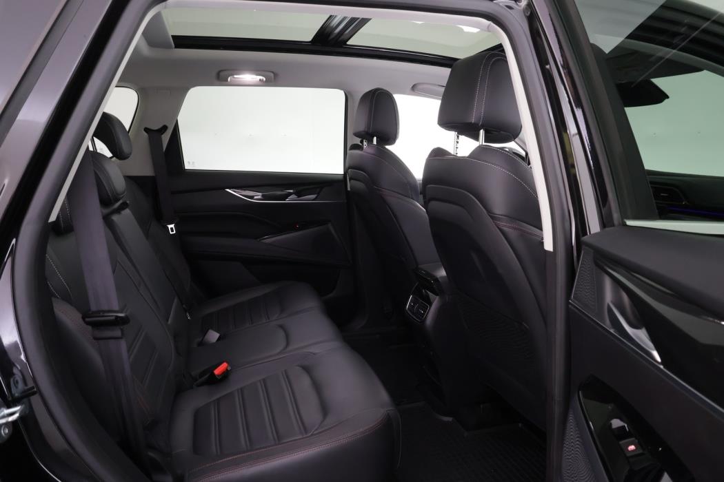 MAXUS Euniq 6 2022