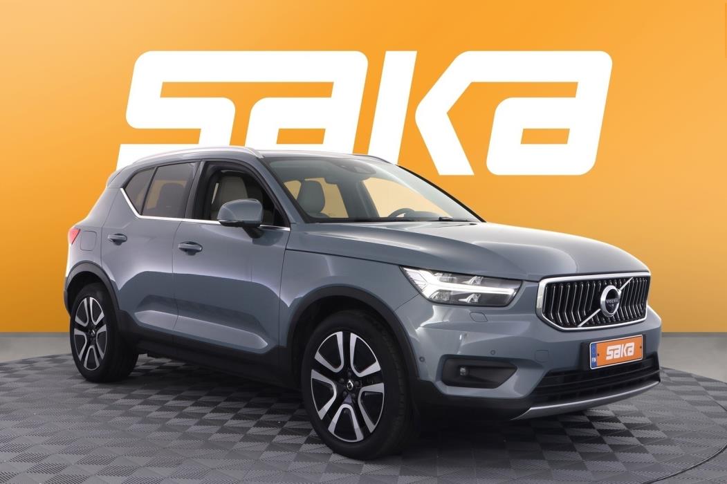 VOLVO XC40 2021