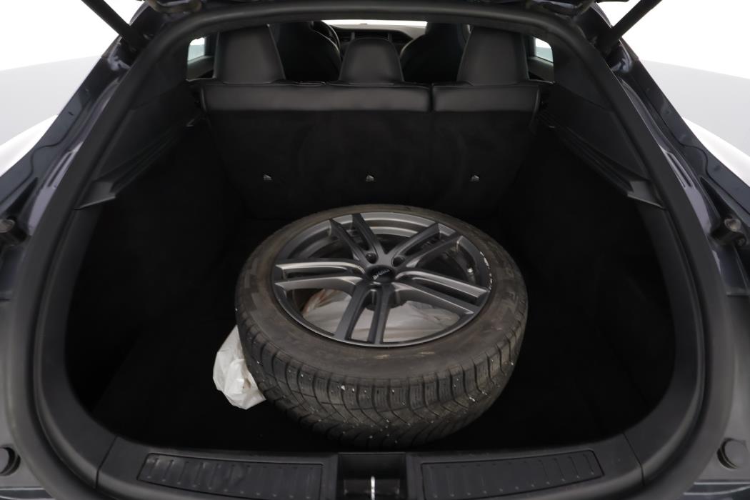 TESLA Model S 2019