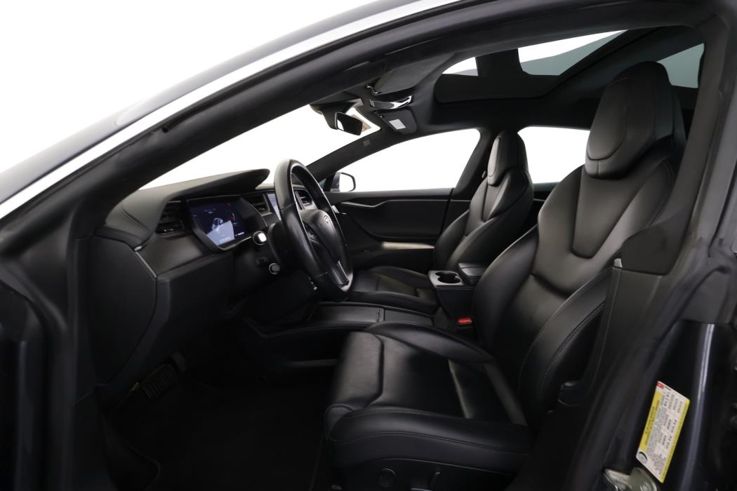 TESLA Model S 2019
