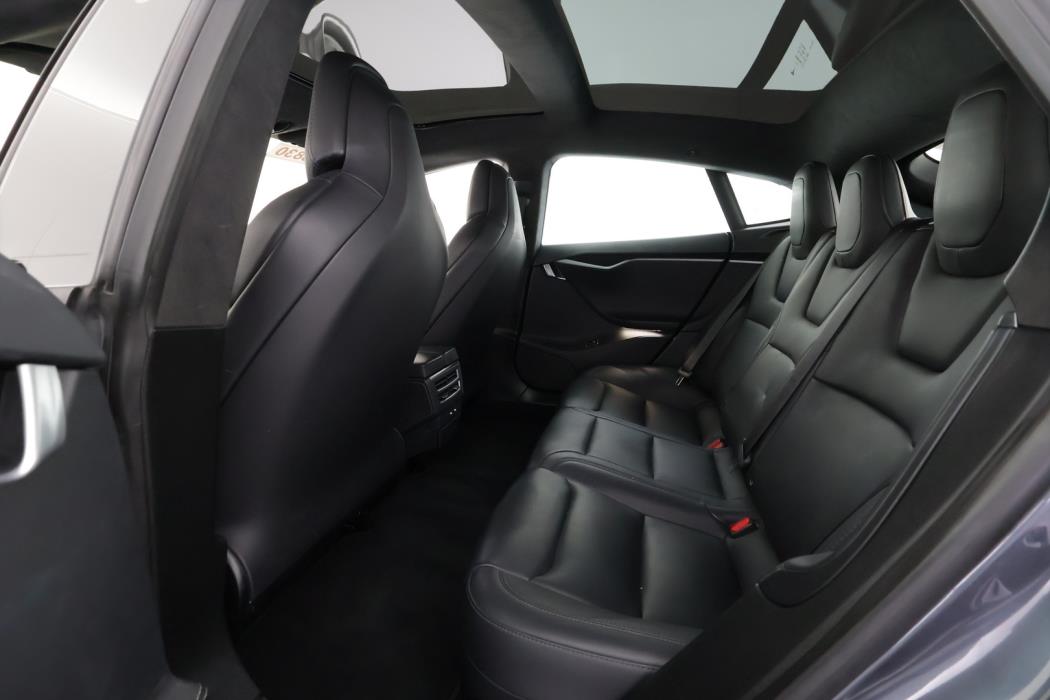 TESLA Model S 2019