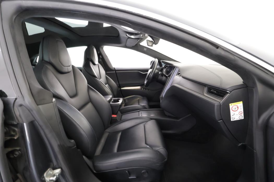 TESLA Model S 2019