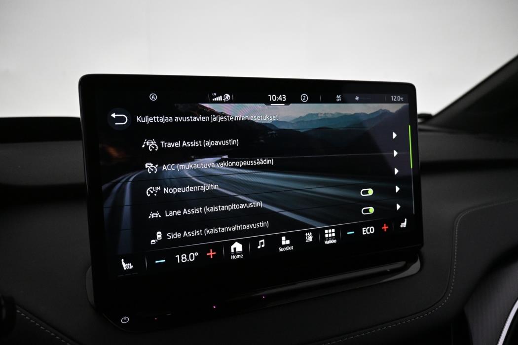 SKODA Enyaq 2023