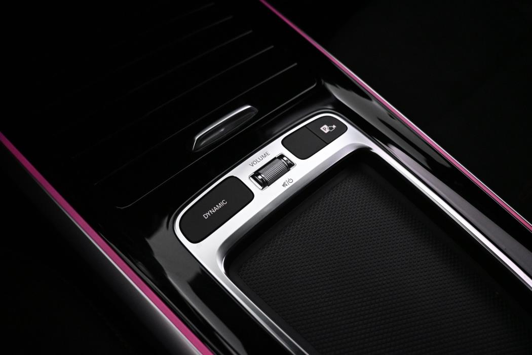 MERCEDES-BENZ EQB 2025