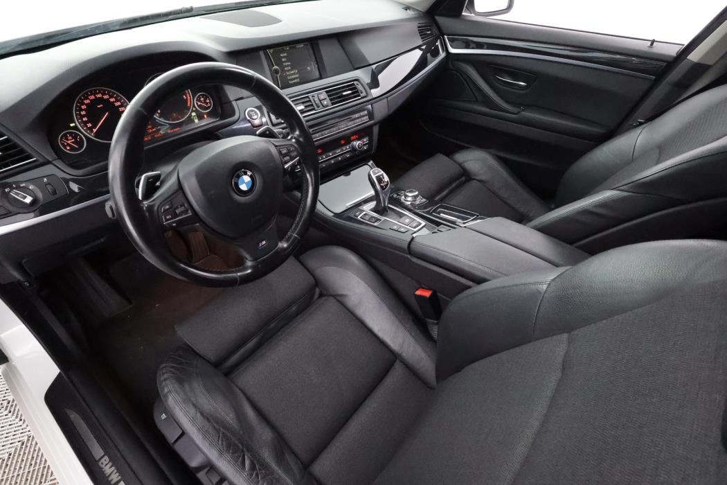 BMW 530 2011