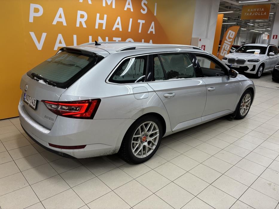 SKODA Superb 2016