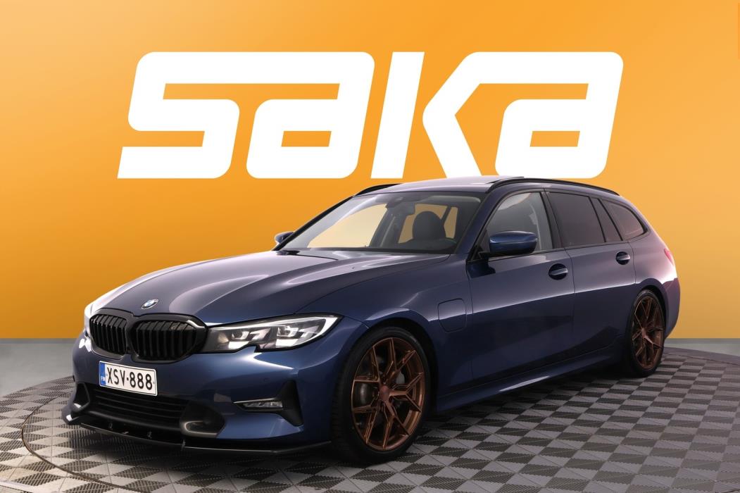 BMW 330 2021