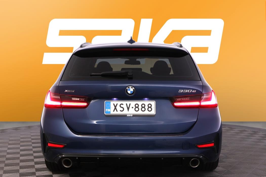 BMW 330 2021