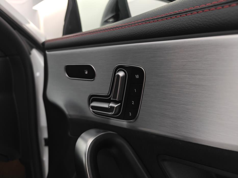 MERCEDES-BENZ CLA 2021