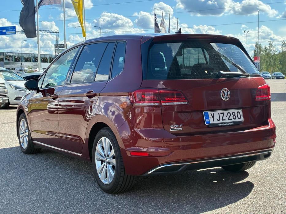 VOLKSWAGEN Golf Sportsvan 2018