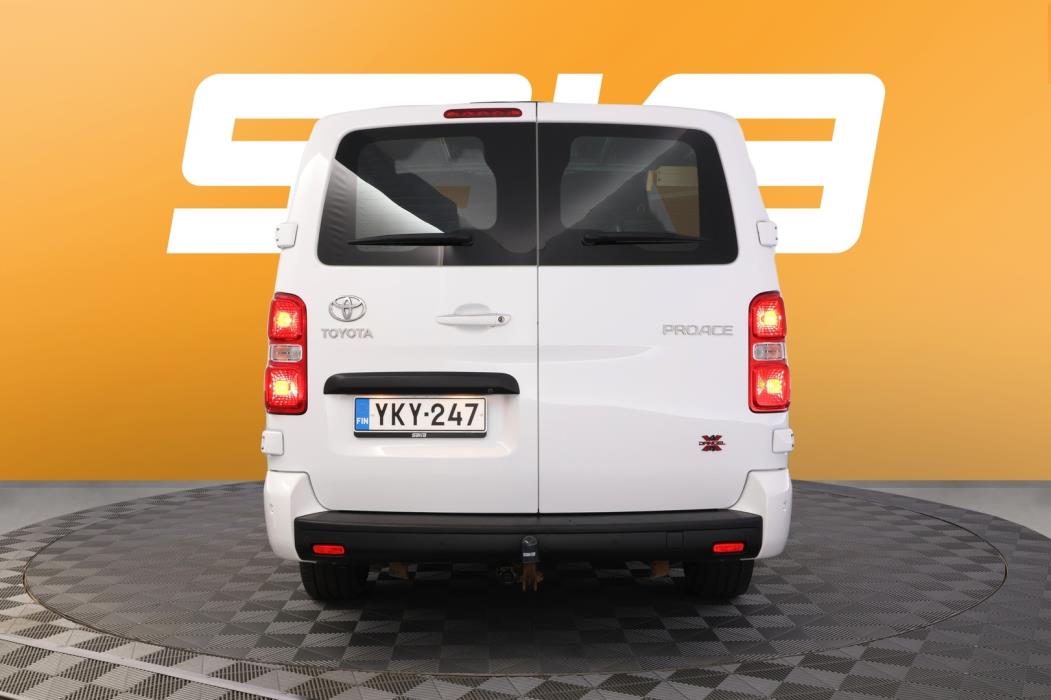 TOYOTA Proace 2022