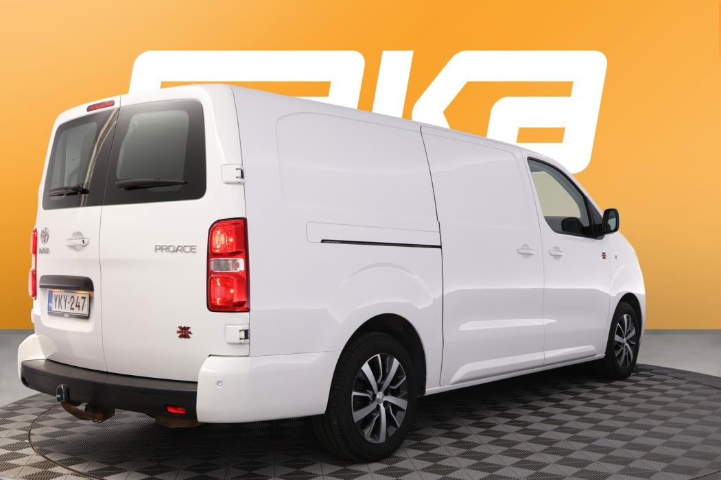 TOYOTA Proace 2022