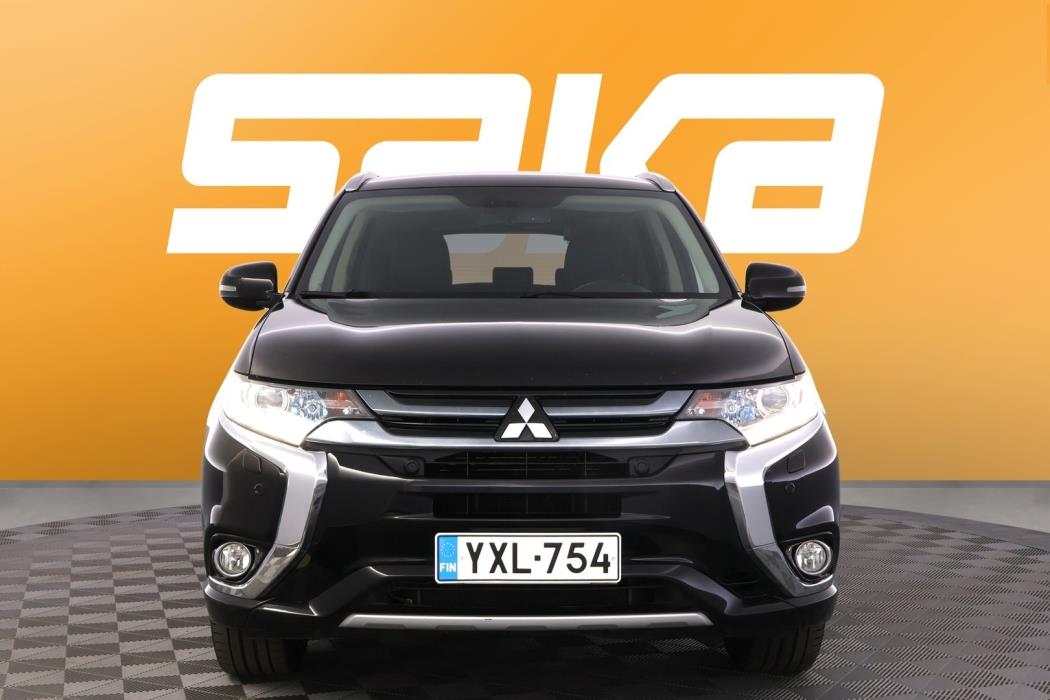 MITSUBISHI OUTLANDER PHEV 2016