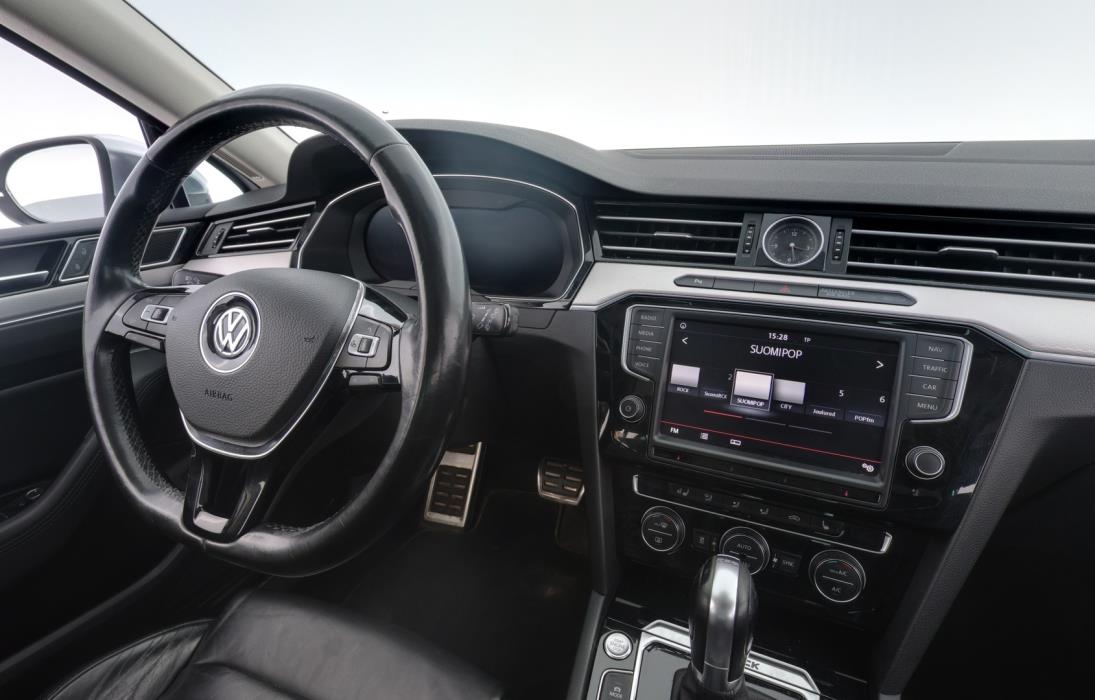 VOLKSWAGEN Passat 2016