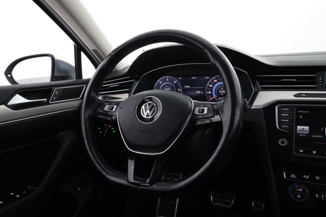 VOLKSWAGEN Passat 2016