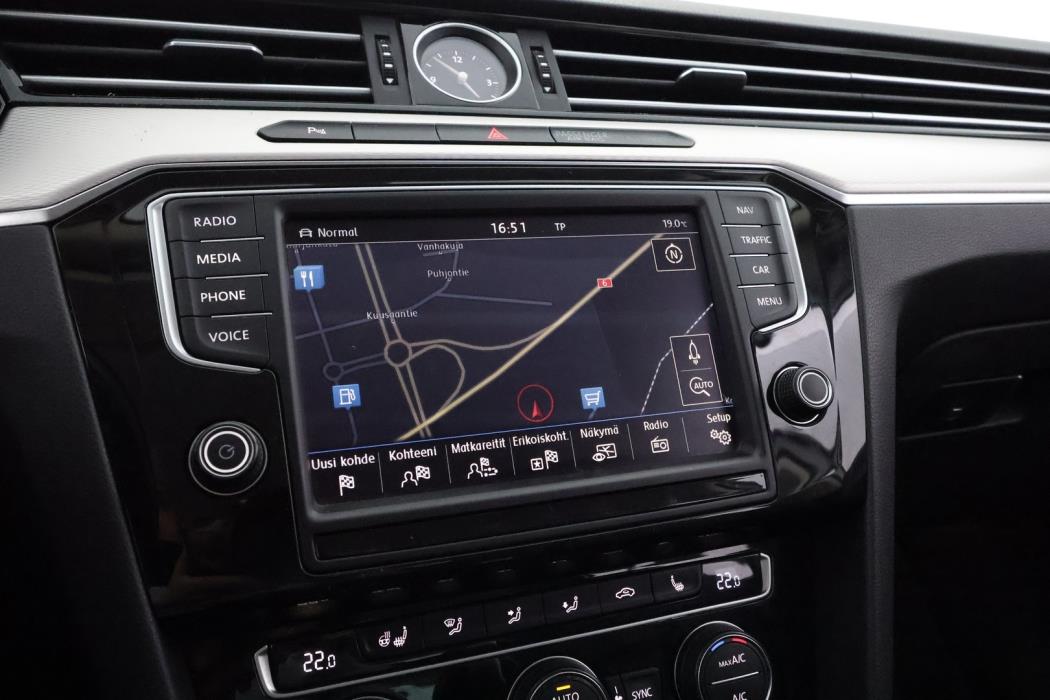 VOLKSWAGEN Passat 2016