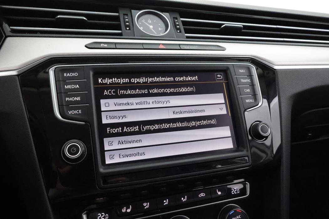 VOLKSWAGEN Passat 2016