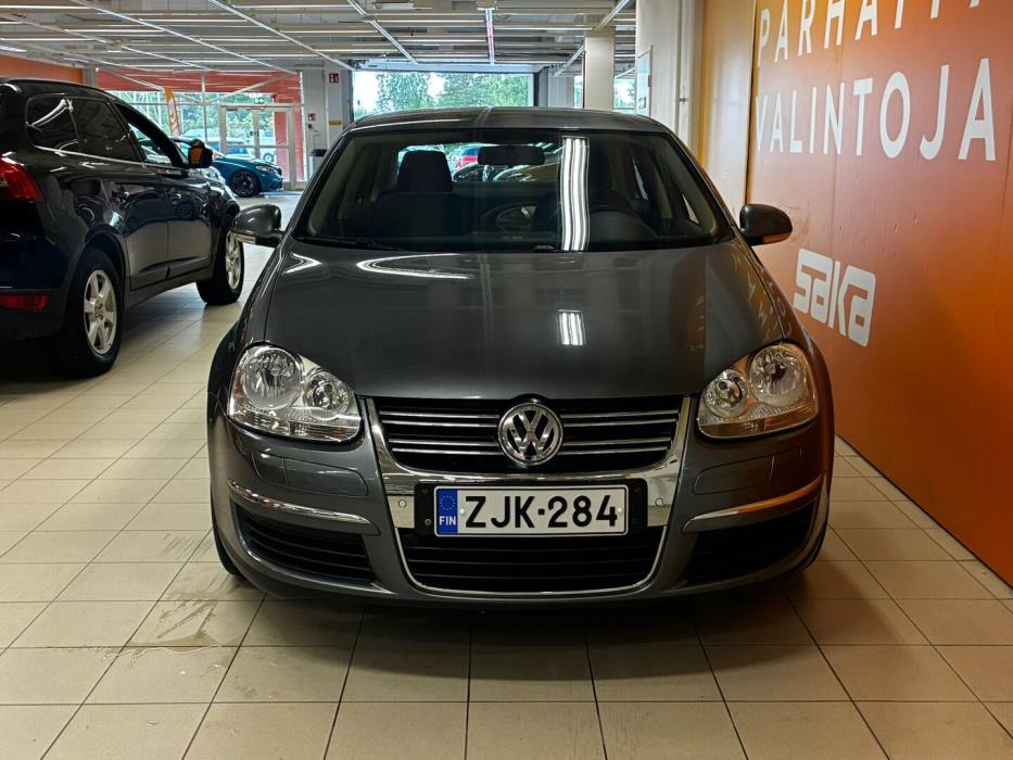 VOLKSWAGEN Jetta 2010