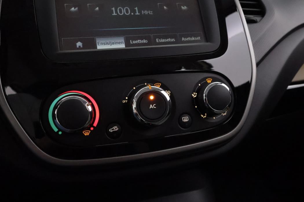 RENAULT Captur 2015