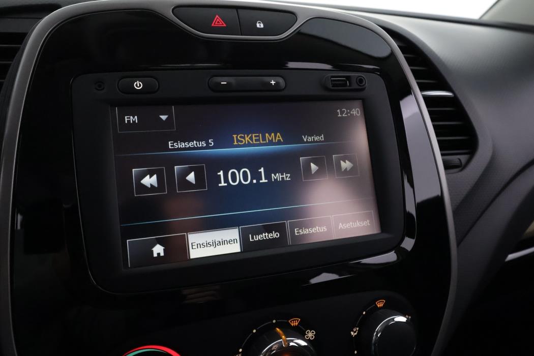 RENAULT Captur 2015