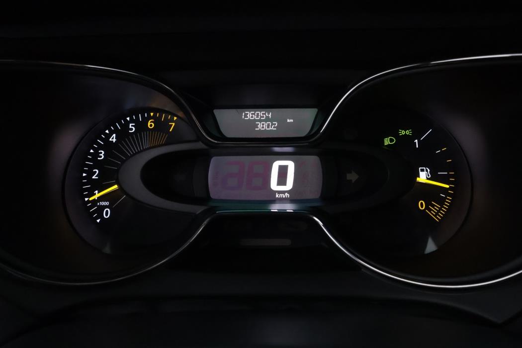 RENAULT Captur 2015