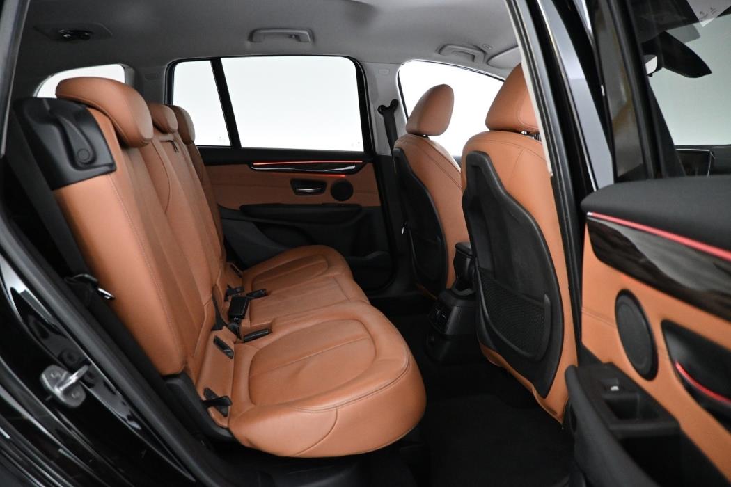BMW 218 2016
