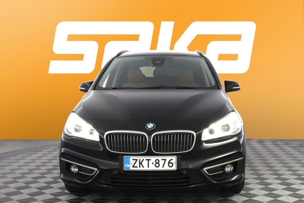 BMW 218 2016