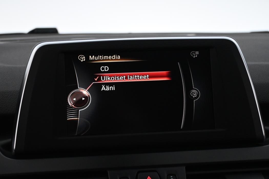 BMW 218 2016