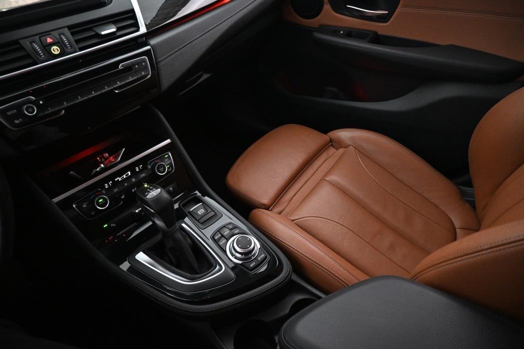 BMW 218 2016