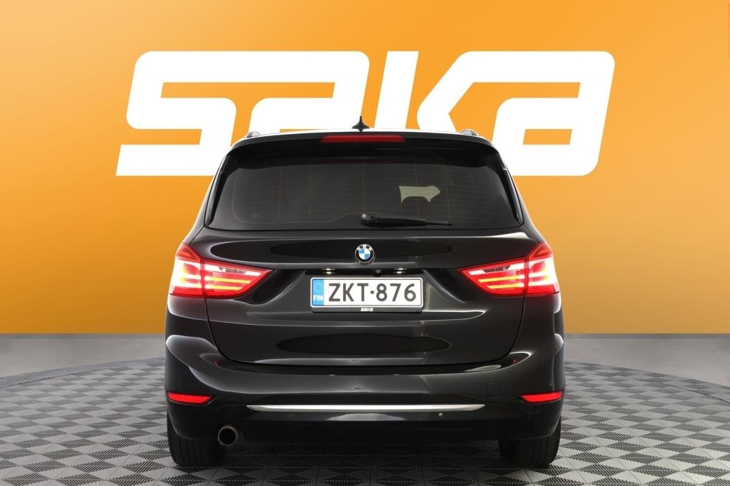 BMW 218 2016