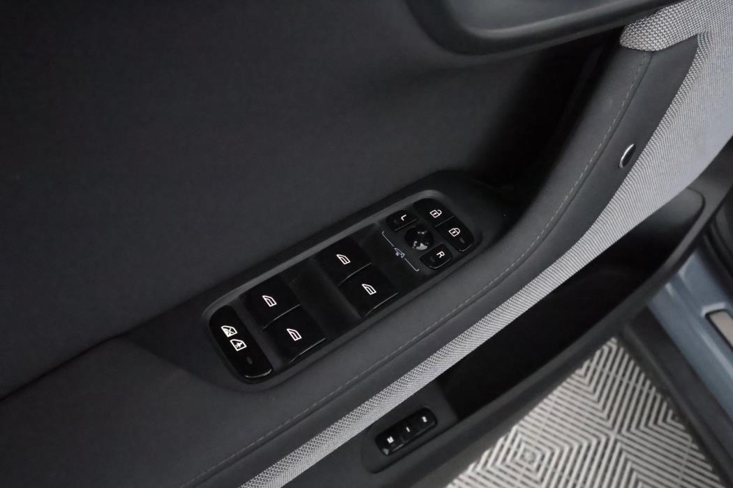 POLESTAR 2 2023