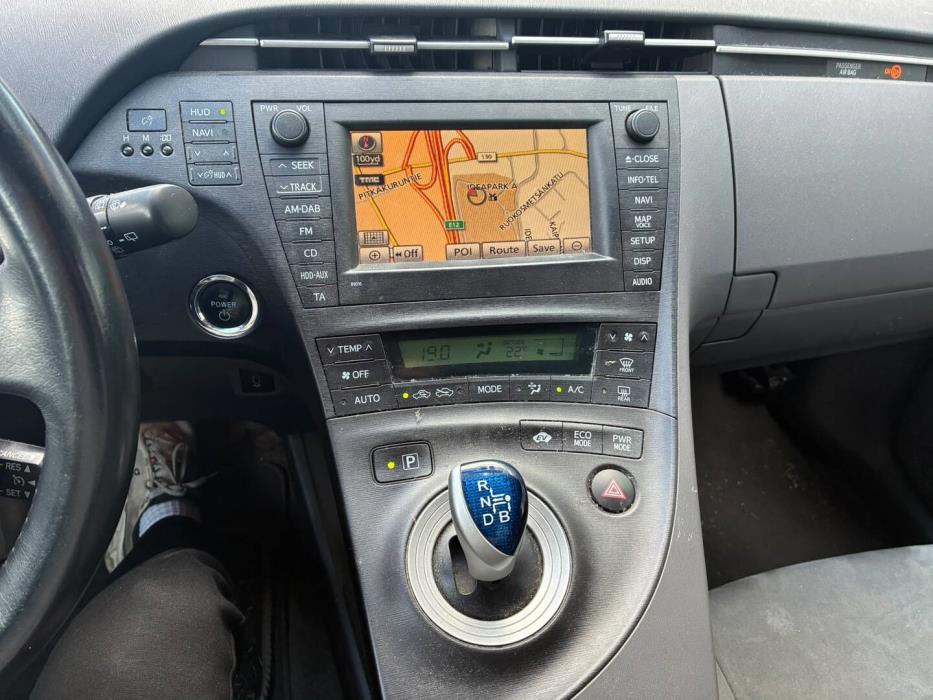 TOYOTA Prius 2010