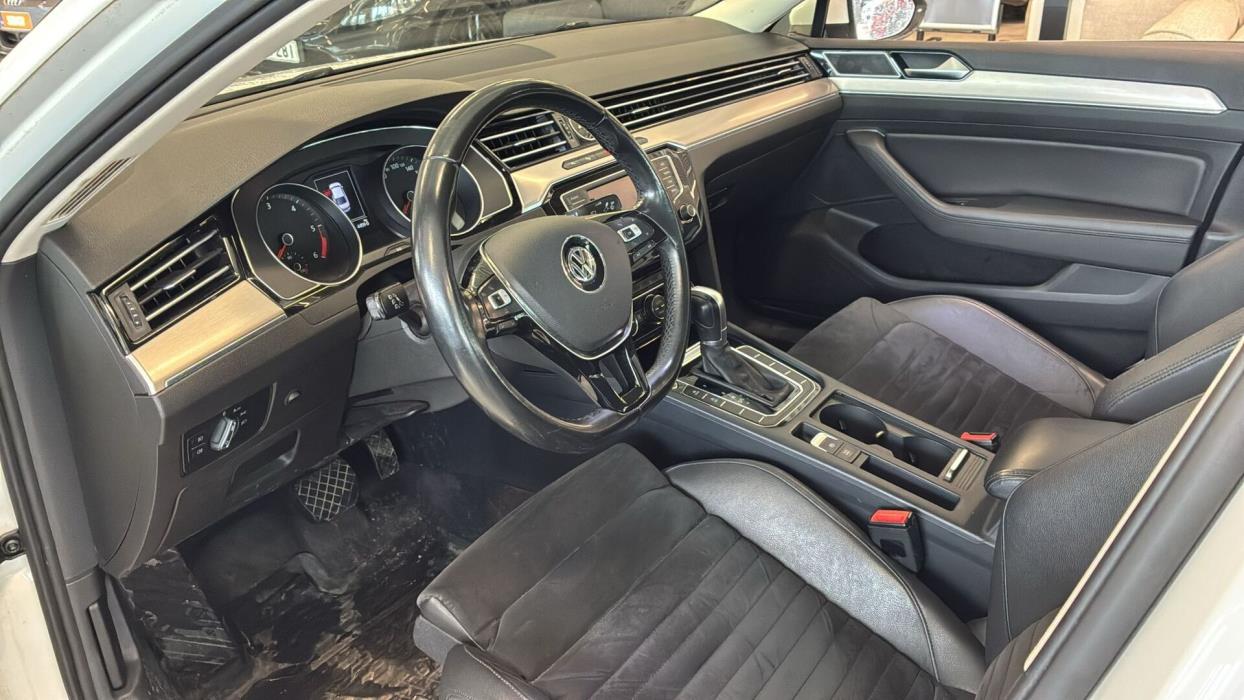 VOLKSWAGEN Passat 2015